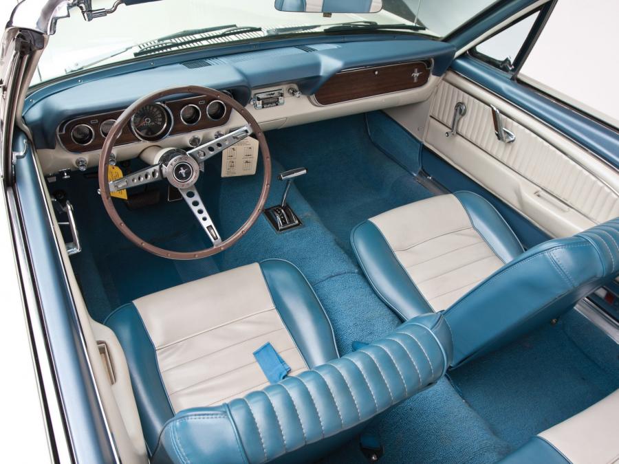  Ford Mustang GT Convertible 1966 года  (фото 18 из 24)